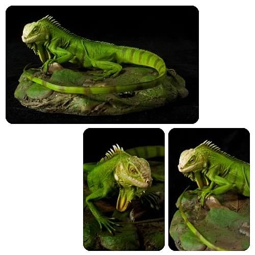 Cold-Blooded Collectibles Green Iguana Statue Sculpture